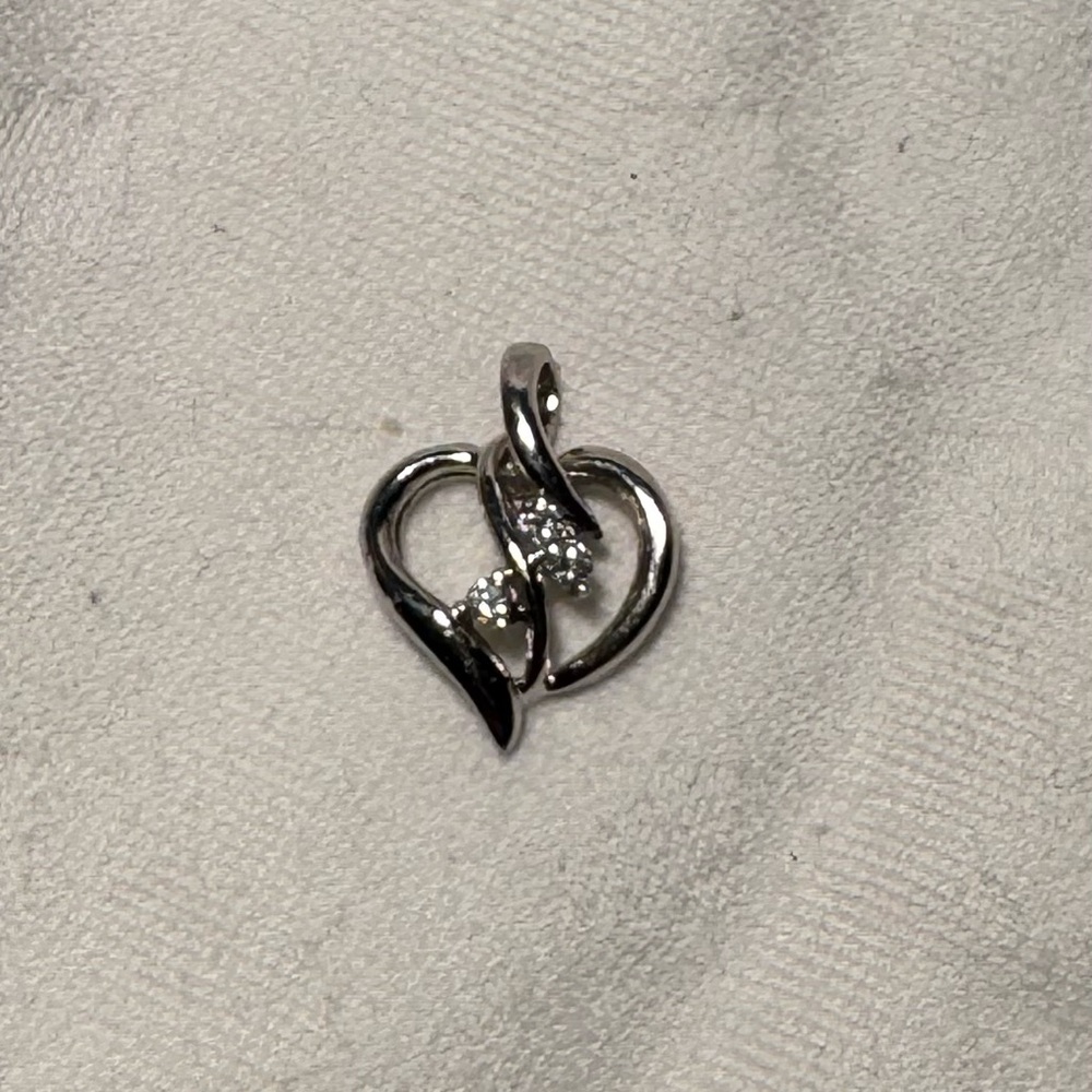 Twisted 14k White Gold Heart with Diamonds Pendant / Charm